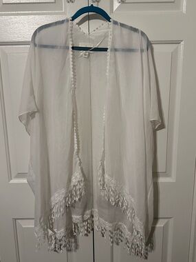 Caslon White Sheer Lace-Trim Kimono